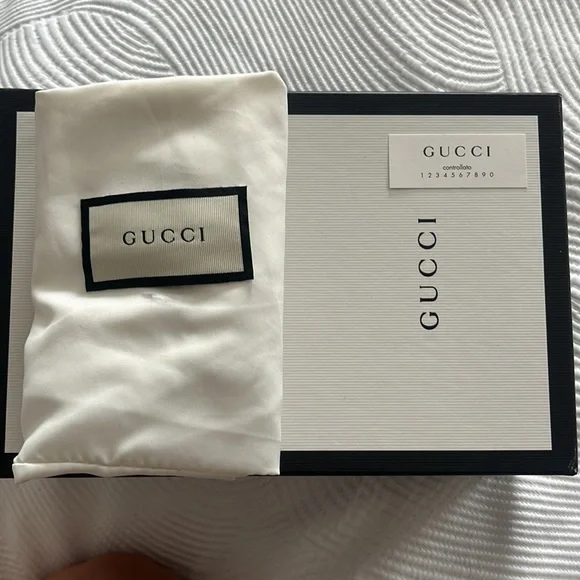 GG Marmont wallet on a chain - Picture 2 of 6